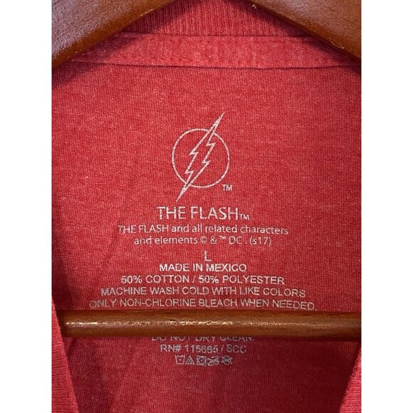 The Flash Logo DC Comics Men's L T-Shirt Red Yellow Large Tee - Picture 5 of 9